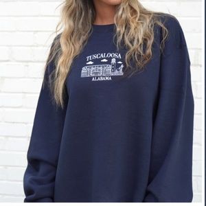 Tuscaloosa, AL Landmarks Sweatshirt *worn once *fits more like an XL